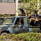 El gobernador instó a la población a colaborar más con las Fuerzas de Defensa y Seguridad