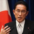 El primer ministro japonés, Fumio Kishida, tiene previsto invitar a la reunión telemática al presidente ucraniano, Volodímir Zelenski,