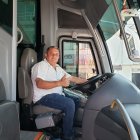 Walter Osma es quien maneja el bus de la selección ecuatoriana sub-20.