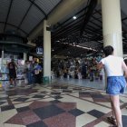 Los vendedores aseguran que andan más mosca y entre ellos se pasan la voz de cualquier actitud sospechosa, sobre todo si las personas pasan mucho tiempo en un solo punto.