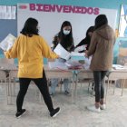 Según un delegado del CNE, el principal problema fue el ausentismo de al menos dos miembros de juntas