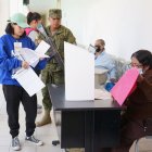 Los ciudadanos reportaron en redes sociales que algunos recintos no tenían afluencia de votantes, en tanto que en otros había filas.