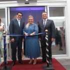 Ese día también se inauguró la capilla UTEG. En la foto, la rectora acompañada de Myrtha Cabanilla, Pablo Beltrán y Galo Cabanilla.