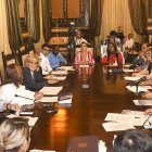 Foto de la alcaldesa de Guayaquil y los ediles antes de que soliciten licencia para participar en las últimas elecciones seccionales como candidatos.