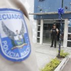 Este 07 de febrero de 2023 se reinauguró la UPC de la 14 y PPG en Guayaquil, además de limpieza se instaló una puerta y se cambió los vidrios rotos de la ventana de la fachada.