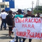 Familiares y allegados de alias JR piden su liberación en los exteriores de la "Peni"