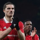 Los jugadores del Manchester United reflejaron la desazón de un empate que no les sirve de mucho.