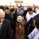 Fotografía del ataúd del fiscal asesinado en Colombia Marcelo Pecci. EFE/ Nathalia Aguilar