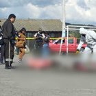 Toacazo. Investigadores de la Policía recogen evidencias en el sitio donde se suscitaron los hechos.