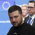 El presidente de Ucrania, Volodymyr Zelensky, asiste a una reunión con los líderes en Bruselas este jueves. EFE/EPA/YVES HERMAN