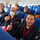 Acompañados. Junto a los uniformados también viajaron paramédicos, para dar asistencia a los necesitados