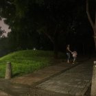 Por las noches el parque queda  completamente oscuro y la vigilancia es poca.