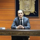 Wilman Terán es doctor en Jurisprudencia y abogado de los Tribunales de la República, cuenta con dos maestrías en Derechos Humanos y en Derecho Penal y Criminología.