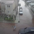 Captura de pantalla de video que captó el accidente de tránsito en la urbanización Villa del Rey, en Daule.