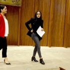 Conspiradoras. Mireya Pazmiño y Viviana Veloz, vicepresidenta y presidenta de la comisión, ya lo tienen todo decidido: el presidente es culpable.