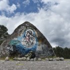 Pedidos. Los habitantes próximos al volcán confían que suceda un milagro.