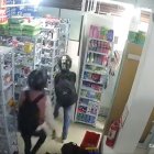 Quito. La motocicleta en la que robaban fue incinerada por la muchedumbre