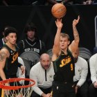Mac McClung, estadounidense, de 24 años, se robó todos los focos de atención en el concurso donde las piruetas y canastas son las estrellas.