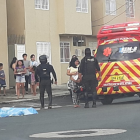 El ataque ocurrió ayer domingo, aproximadamente a las 17:00.