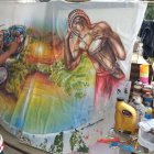 Esmeraldas. Uno de los momentos en los que pintan detalles de la capa.