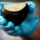 El meteorito cayó a 300 kilómetros por hora en el balcón de la casa de un concejal.