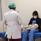 El infante fue llevado a un hospital para que reciba atención médica.