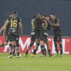 Los rayados se impusieron por 1-0 a Flamengo que tuvo al arquero Santos como figura. La revancha se jugará el martes 28 de febrero en Brasil.