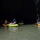 Turistas navegan por el cañón del río Guape, en La Uribe, departamento del Meta (Colombia).