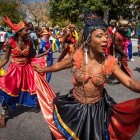 Haití intenta olvidar por unos días la crisis y la violencia y se ha echado a las calles para bailar a ritmo de carnaval, unas fiestas que este martes llegan a su fin en Puerto Príncipe.