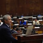 Interpelación. Vehemente y articulado, Patricio Carrillo ejerció durante poco más de dos horas su derecho a la defensa en el salón del Pleno.