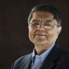 El escritor es también abogado y político fue parte de la Junta de Gobierno de Reconstrucción Nacional tras el triunfo de la Revolución Sandinista en 1979.