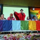 El presidente de la Confederación de Nacionalidades Indígenas del Ecuador (Conaie), Leonidas Iza, habla durante un discurso en la Casa de la Cultura, en Quito (Ecuador).