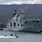 BRA50. SAO SEBASTIAO (BRASIL), 23/02/2023.- Fotografía del portaaviones que será utilizado como hospital flotante para atención de víctimas de las tempestades hoy, en el litoral del estado brasileño de Sao Paulo (Brasil). Un portaaviones que será utilizado como hospital flotante se sumó este jueves a la atención a las víctimas de las tempestades en el litoral del estado brasileño de Sao Paulo, que hasta ahora han dejado 49 muertos y 36 desaparecidos. EFE/ Sebastião Moreira