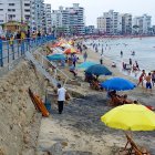 Balneario. Salinas acoge a muchos turistas en los feriados.