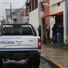 Personal de la Policía llegó al lugar para retirar el explosivo.