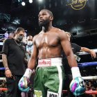 Floyd Mayweather durante la exhibición del sábado 25 de febrero, en Londres.