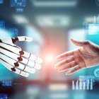 El humanismo tecnológico es la corriente que promueve la tecnología al servicio de las personas.