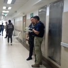 Protocolo. El Ministerio de Salud activó el código Plata, reforzó la seguridad en el hospital público de Guayaquil.