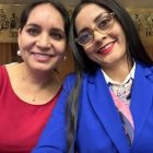 Selfi. “Un gran día”, escribió Mireya Pazmiño bajo esta foto y la puso en su estado del teléfono. Ni ella ni Viviana Veloz imaginaron jamás tanto poder.