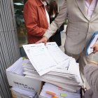 Denuncia. Decenas de documentos se presentaron en la Fiscalía como evidencia de posibles inconsistencias.