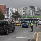 Igualito. La dirección del tráfico fue llevada a cabo bajo acorde a lo señalado por el semáforo.