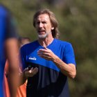 El tecnico Ricardo Gareca dirigió la primera práctica en su regreso a Vélez Sarsfield.