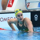 La australiana Kaylee McKeown impuso una nueva marca en los 200 metros espalda.