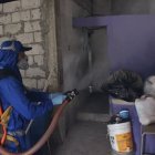 El Ministerio de Salud desarrolló actividades de control vectorial del dengue en el cantón Durán, donde hay el mayor número de casos.