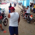 Pedro Carbo. Varios curiosos se amontonaron cerca del sitio del ataque.