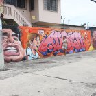 El colorido mural en homenaje a los astros del fútbol, está ubicado en la av. 25 de Julio, a la altura de la ciudadela Amazonas..