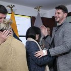 Lagrimas, abrazos y sonrisas hubo en el reencuentro de Mauricio Martínez y Vannesa Egas con sus familiares.