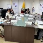 Graciela Mora, Teddy Tama y Gina Aguilar en la sesión de Pleno.