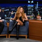 La cantante colombiana Shakira y el productor musical Bizarrap fueron los invitados de lujo al ciclo The Tonight Show (NBC), conducido por el presentador estadounidense, Jimmy Fallon.
