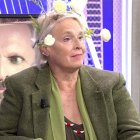 La empresaria, madre de la fallecida modelo Bimba Bosé, dio pistas de que su hermano mantuvo una relación con el actor Toni Cantó.